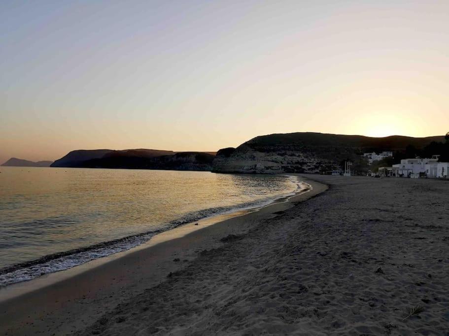 Apartamento El Playaiso De Aguamarga Agua Amarga  Exterior foto