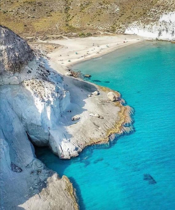 Apartamento El Playaiso De Aguamarga Agua Amarga  Exterior foto